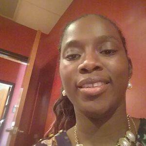 Meet your Posher, Latisha